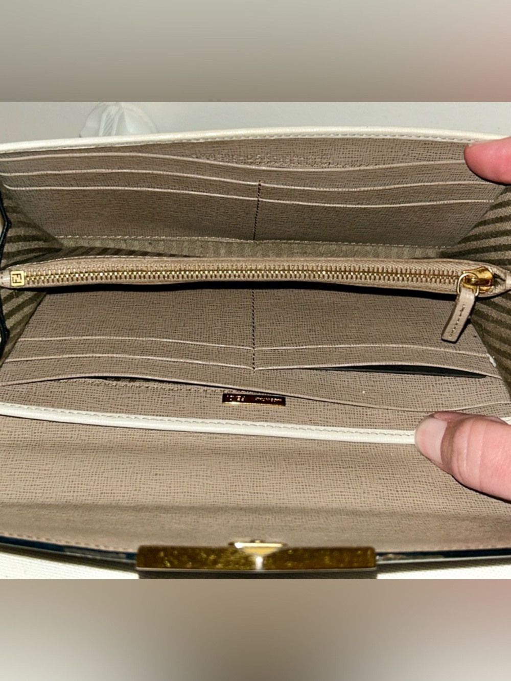 Fendi Black Leather V-Detail Wallet - Picture 10 of 12